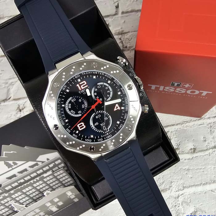 Reloj Tissot Sport Chrono azul con correa de silicona y cronógrafo, diseño deportivo para hombre moderno en Colombia.