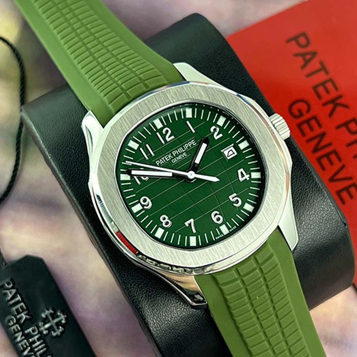 Reloj Patek Philippe Aquanaut con carátula verde, correa de caucho a juego y diseño moderno ideal para hombres con estilo en Colombia.