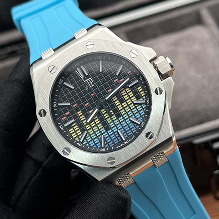 Reloj Audemars Piguet Royal Oak con correa azul y esfera negra con diseño de ecualizador en colores vibrantes.