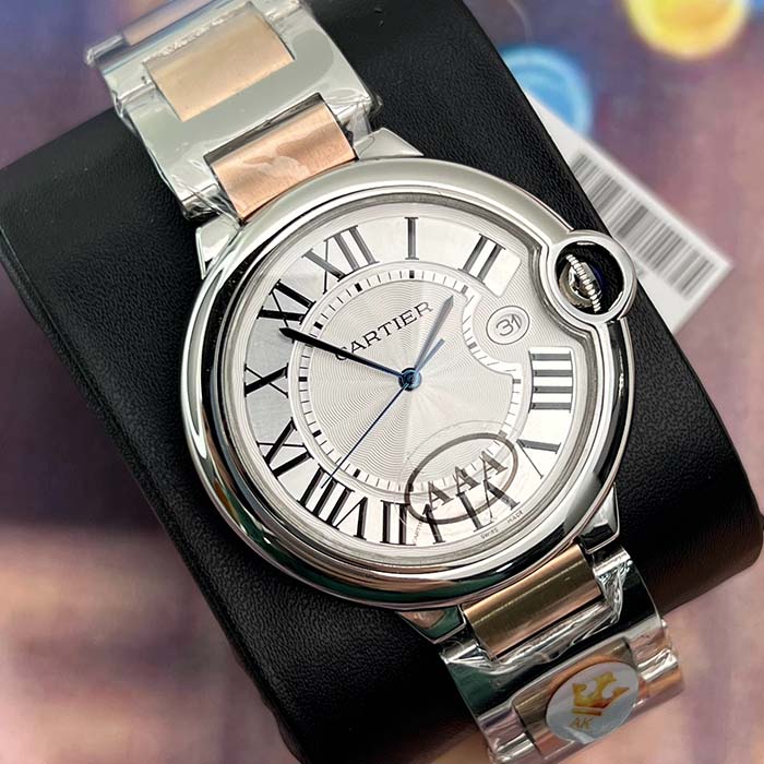 Reloj Cartier Ballon para dama en diseño bicolor con acero y detalles en oro rosado, ideal para looks elegantes y modernos.