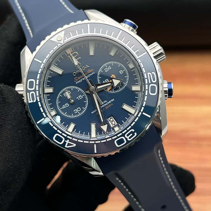 Comprar Omega Seamaster Planet Ocean Cronógrafo 600m esfera azul bisel correa azul. Reloj buceo profesional Omega, precio.