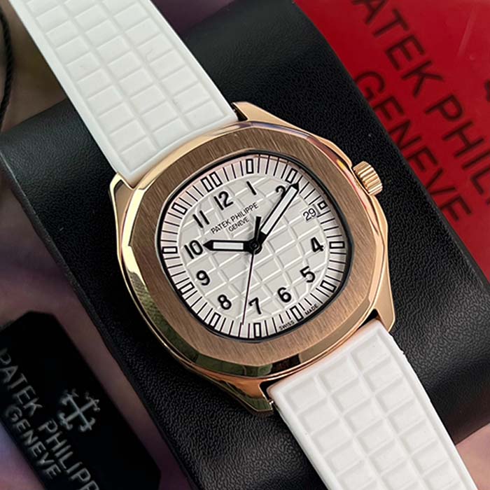 Reloj Patek Philippe Aquanaut blanco para mujer con correa de caucho, esfera blanca y caja dorado rosado, ideal para un look sofisticado y moderno.