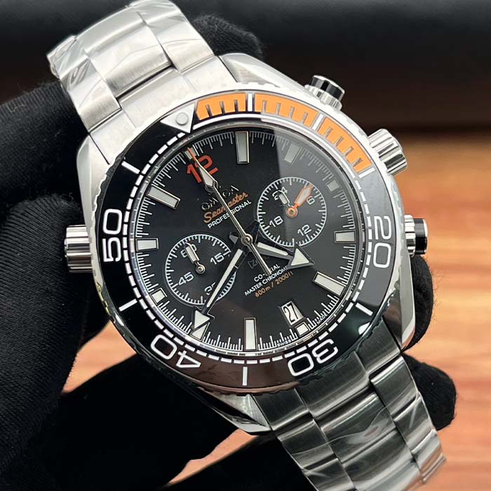 Comprar Omega Seamaster Planet Ocean Cronógrafo esfera negra bisel naranja cerámico acero. Reloj de buceo profesional Omega cronógrafo, precio.